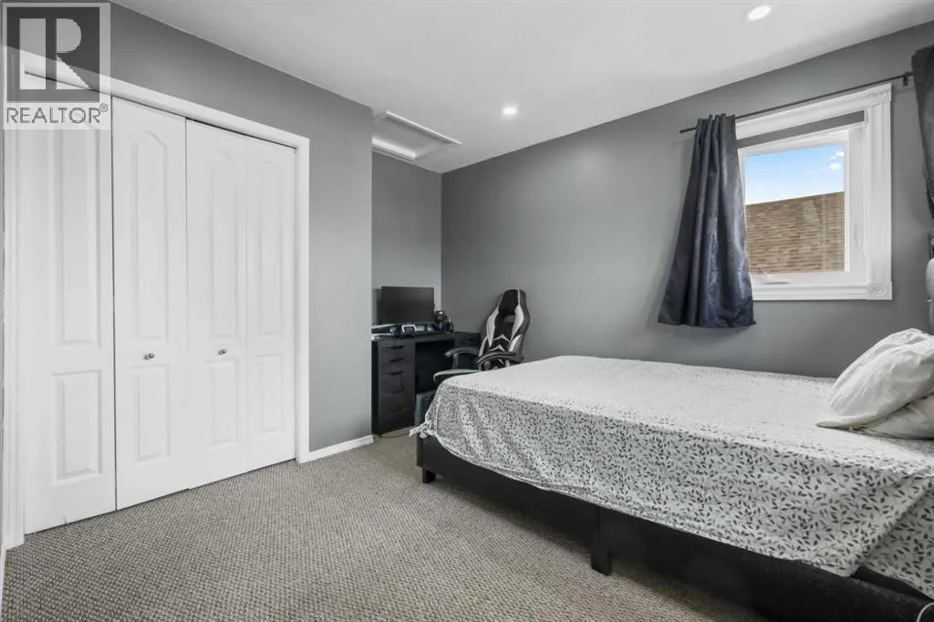 140 Coventry Green NE