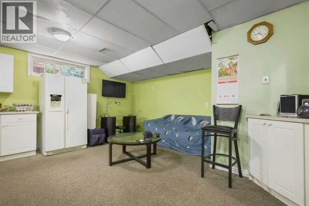 140 Coventry Green NE
