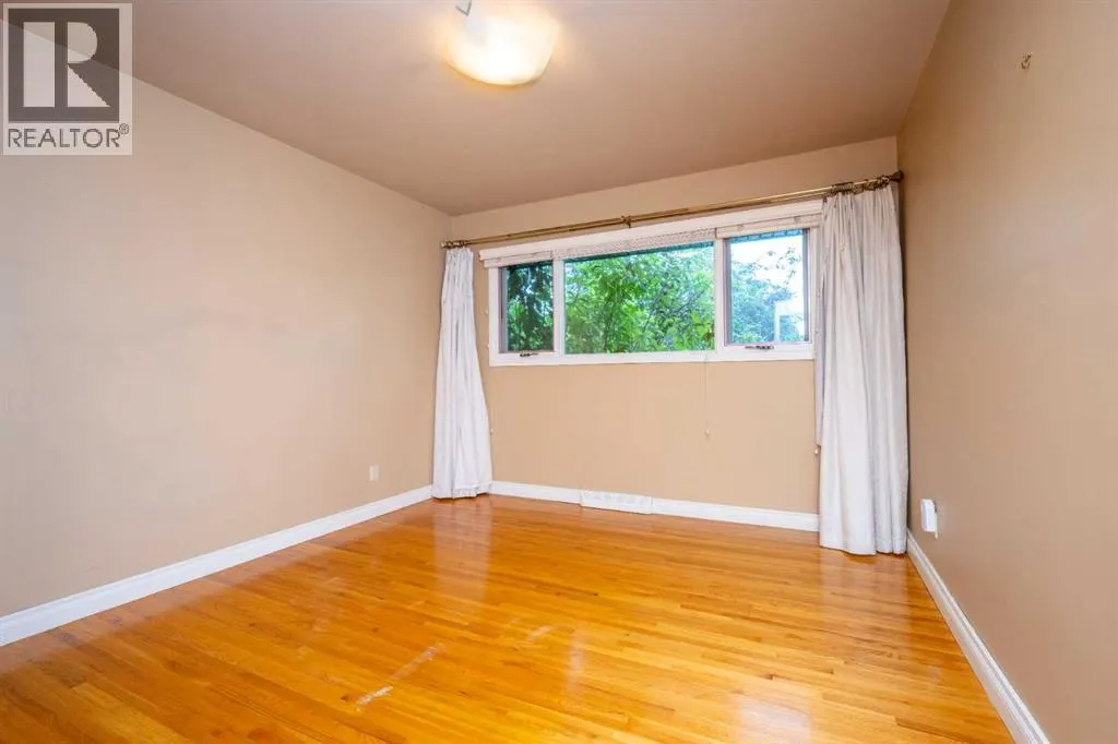 15 Harrow Crescent SW