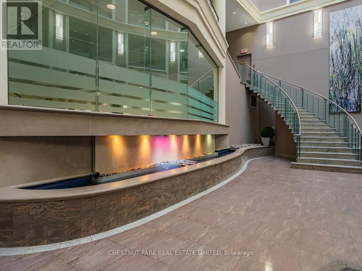 405 - 2727 YONGE STREET