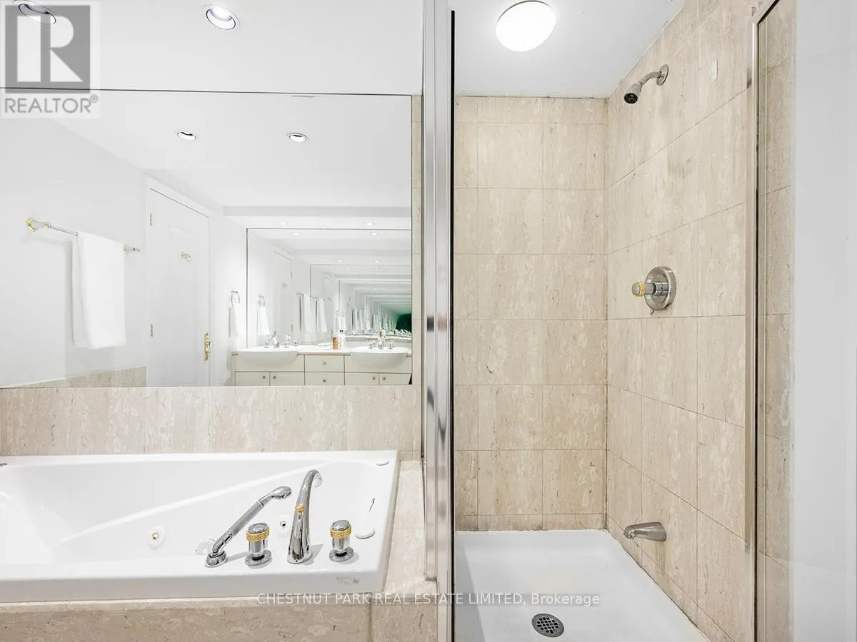 405 - 2727 YONGE STREET
