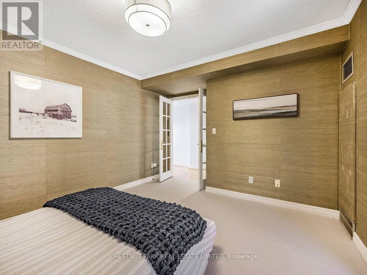 405 - 2727 YONGE STREET
