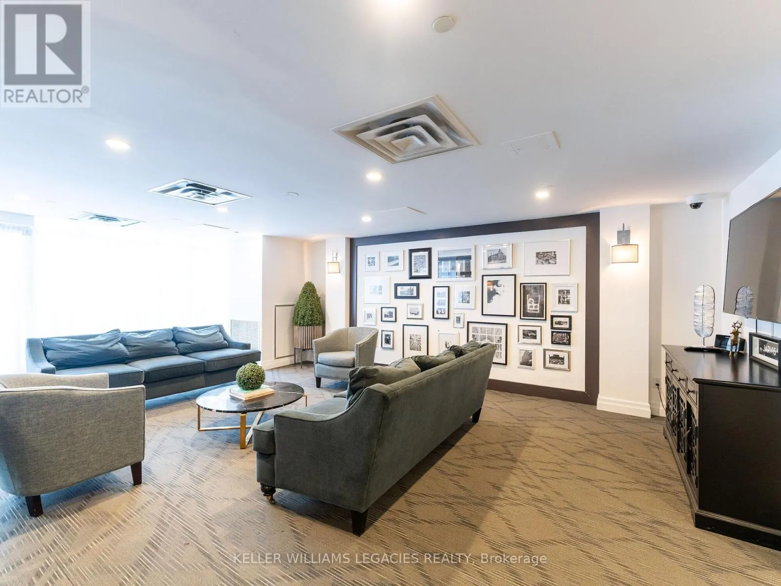 307 - 39 JARVIS STREET