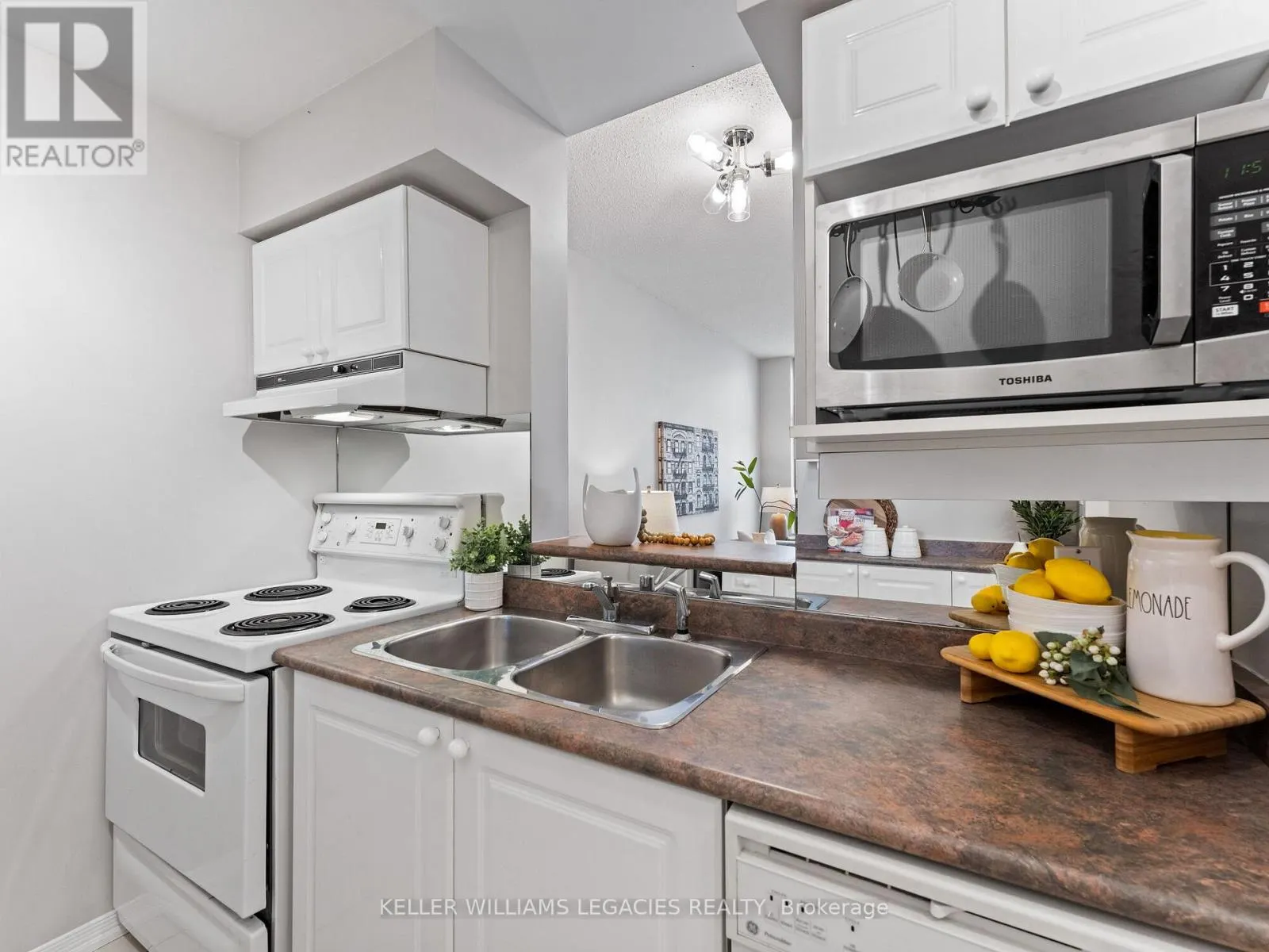 307 - 39 JARVIS STREET