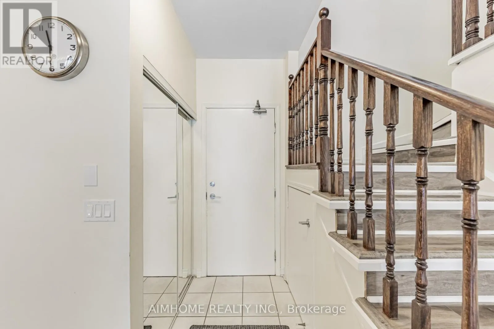 GV217 - 17 BARBERRY PLACE