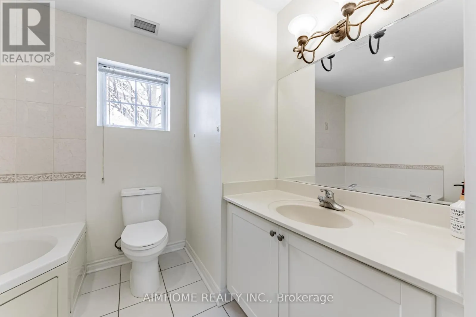 GV217 - 17 BARBERRY PLACE