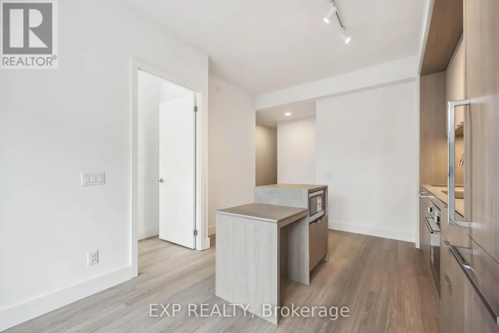 309 - 625 SHEPPARD AVENUE E