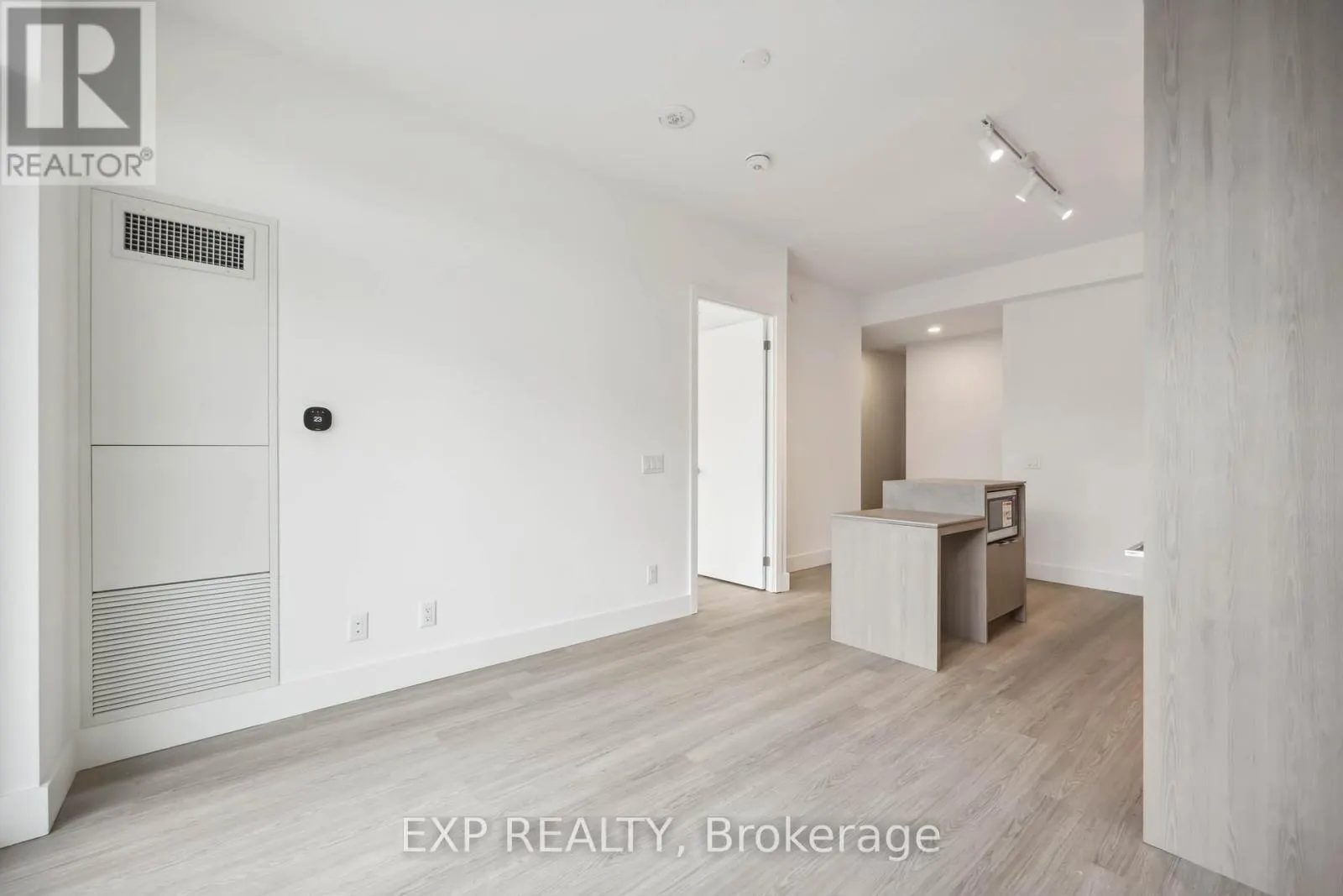 309 - 625 SHEPPARD AVENUE E