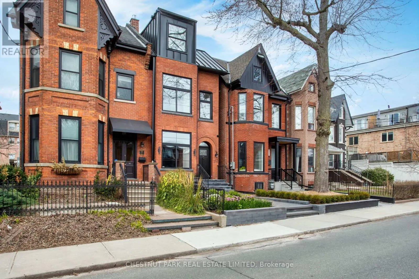 112 GIVINS STREET