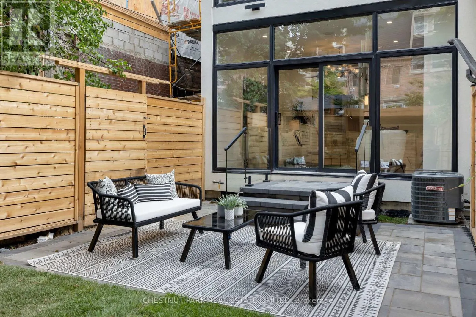 112 GIVINS STREET