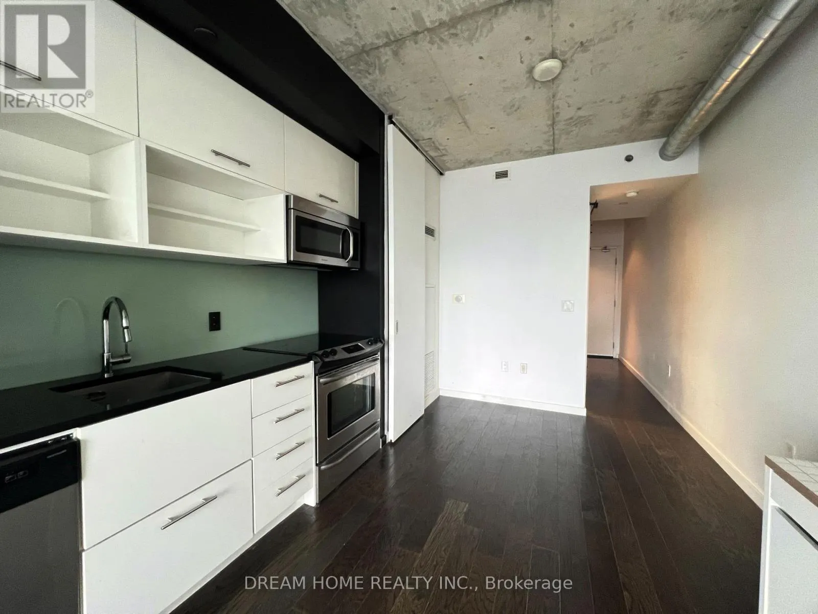 1412 - 51 TROLLEY CRESCENT