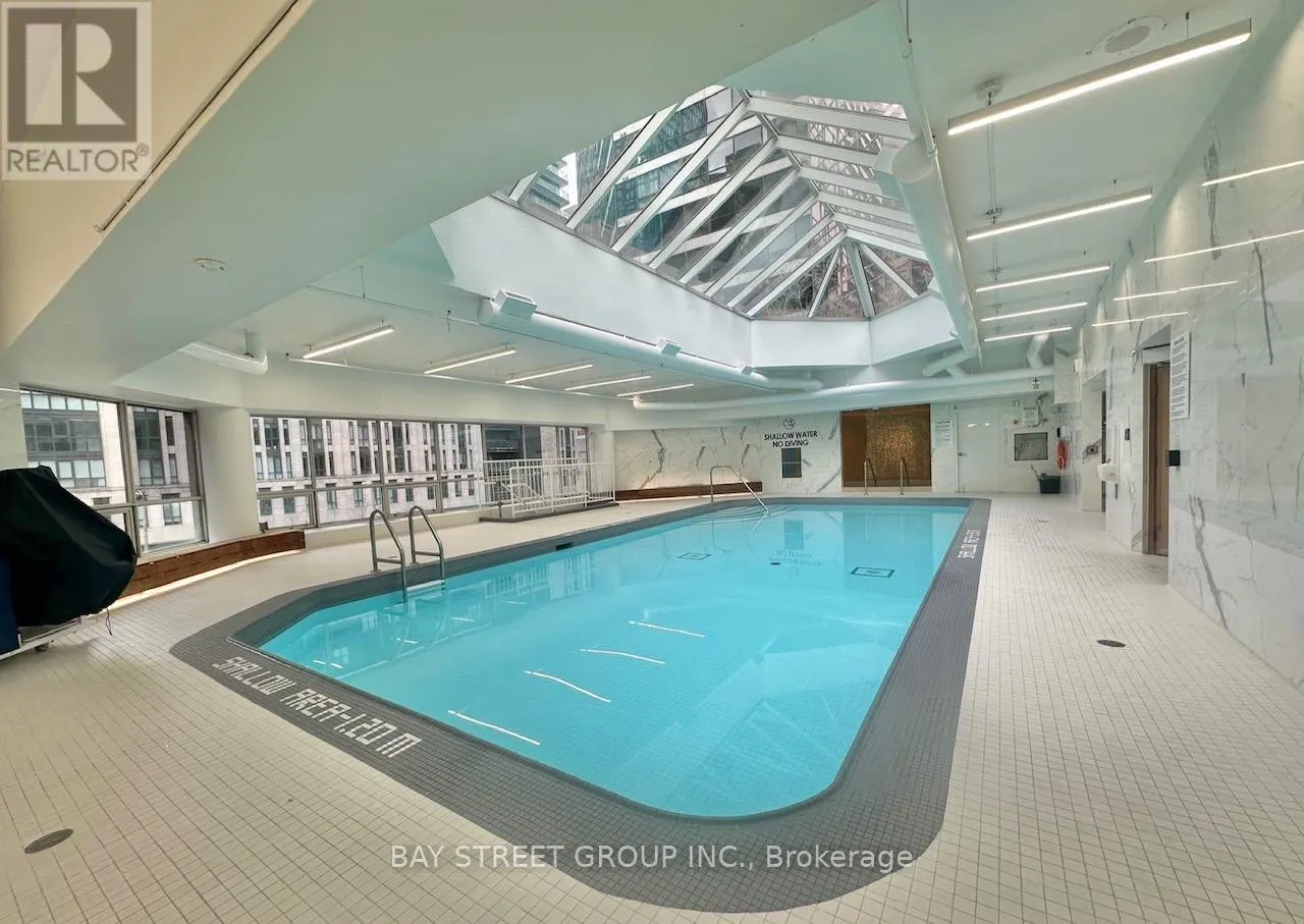 2203 - 1001 BAY STREET