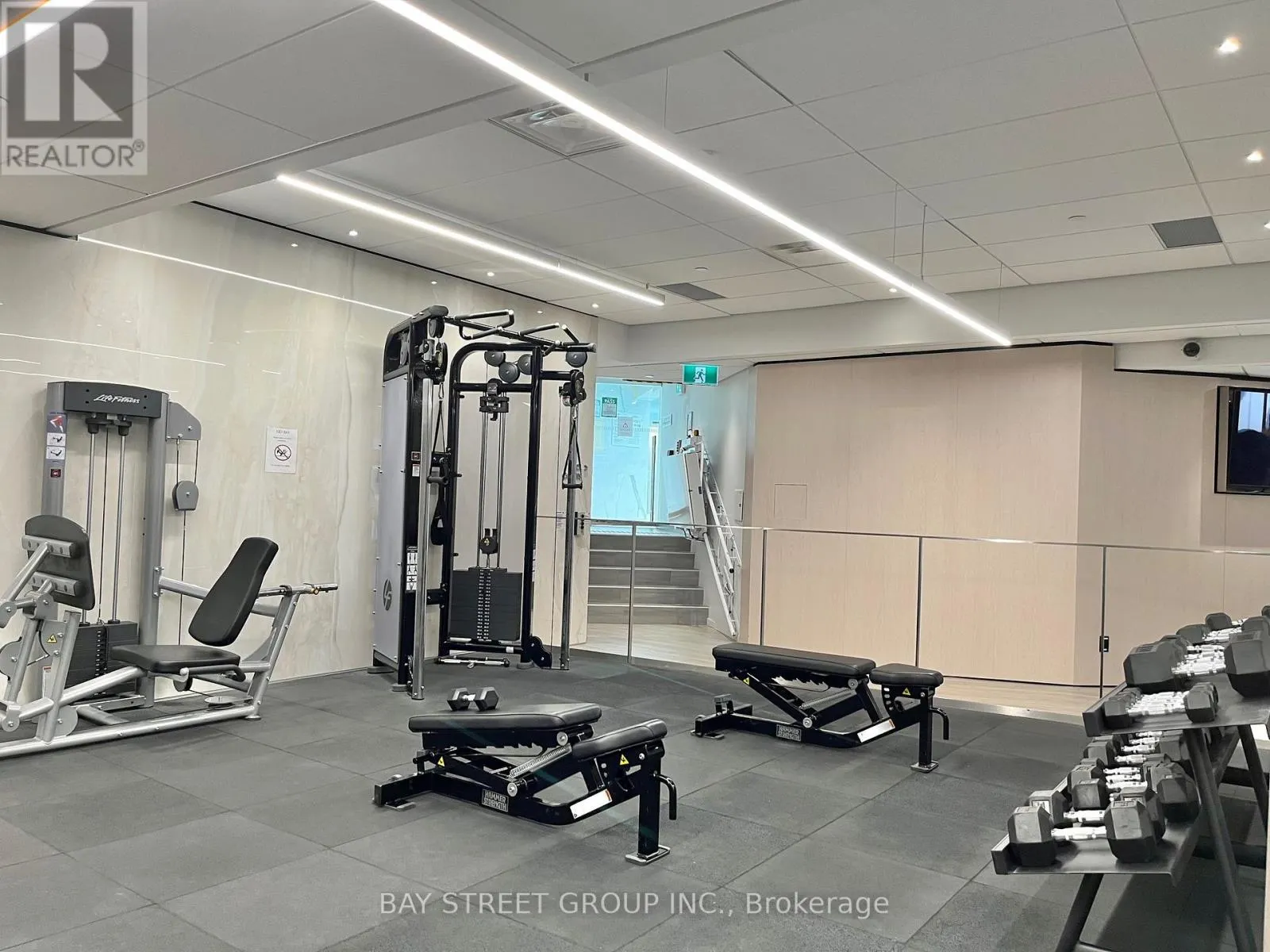 2203 - 1001 BAY STREET