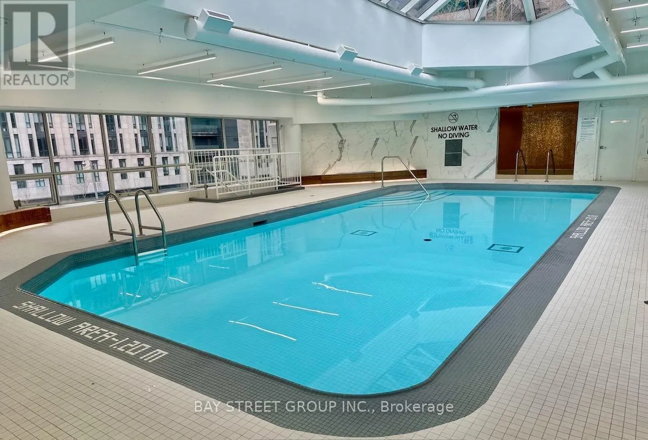 2203 - 1001 BAY STREET