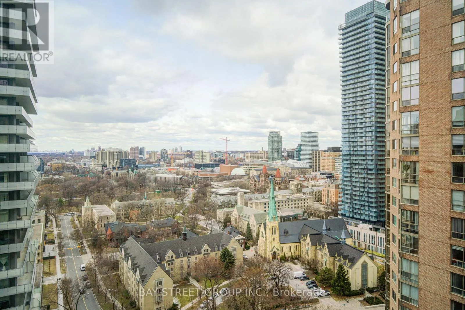 2203 - 1001 BAY STREET