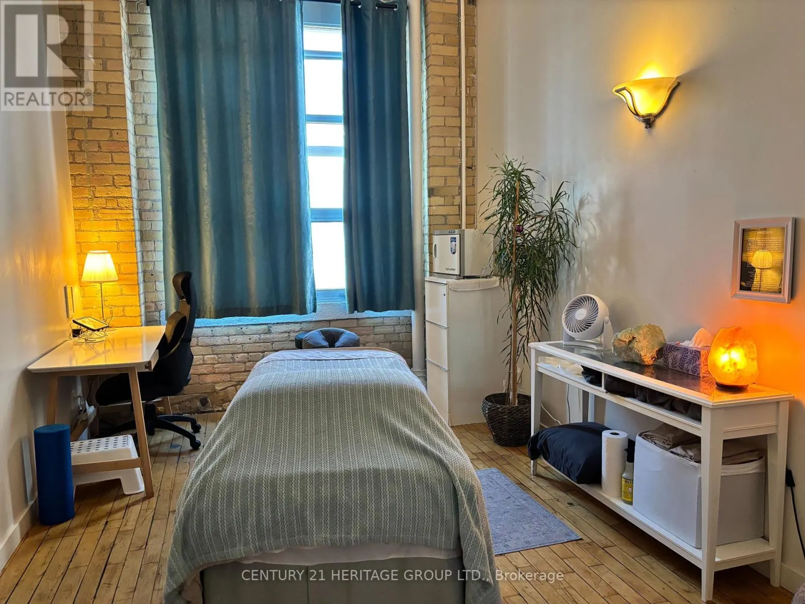 103 - 174 SPADINA AVENUE
