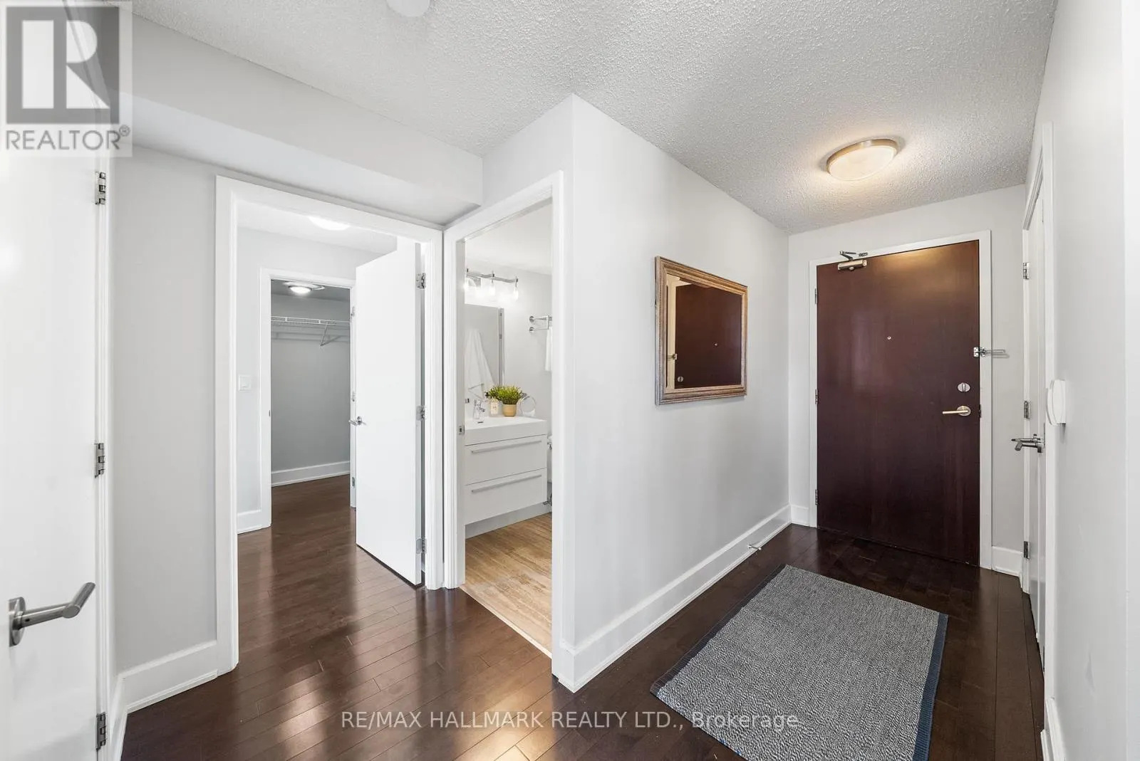 708 - 676 SHEPPARD AVENUE E