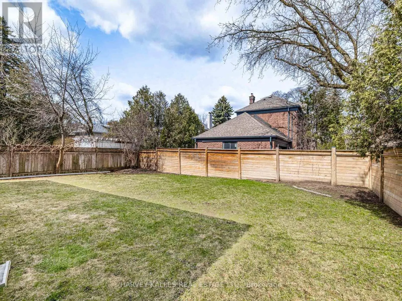 2 SILVERWOOD AVENUE