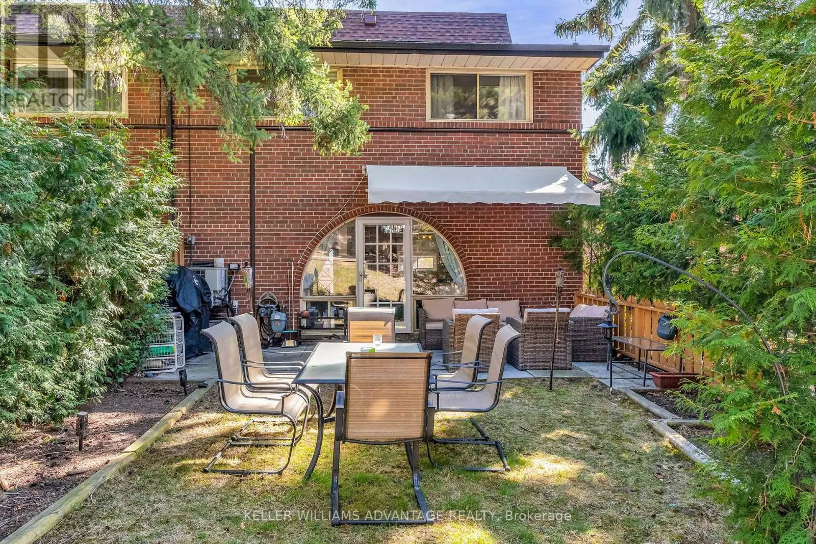 67 - 6 ESTERBROOKE AVENUE