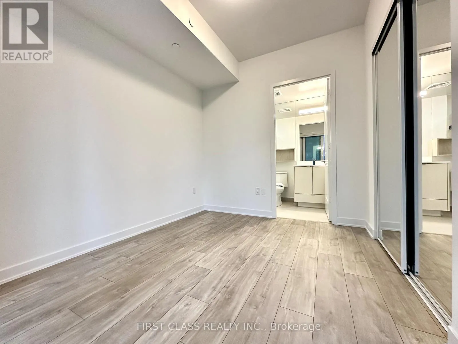 1507 - 100 DALHOUSIE STREET