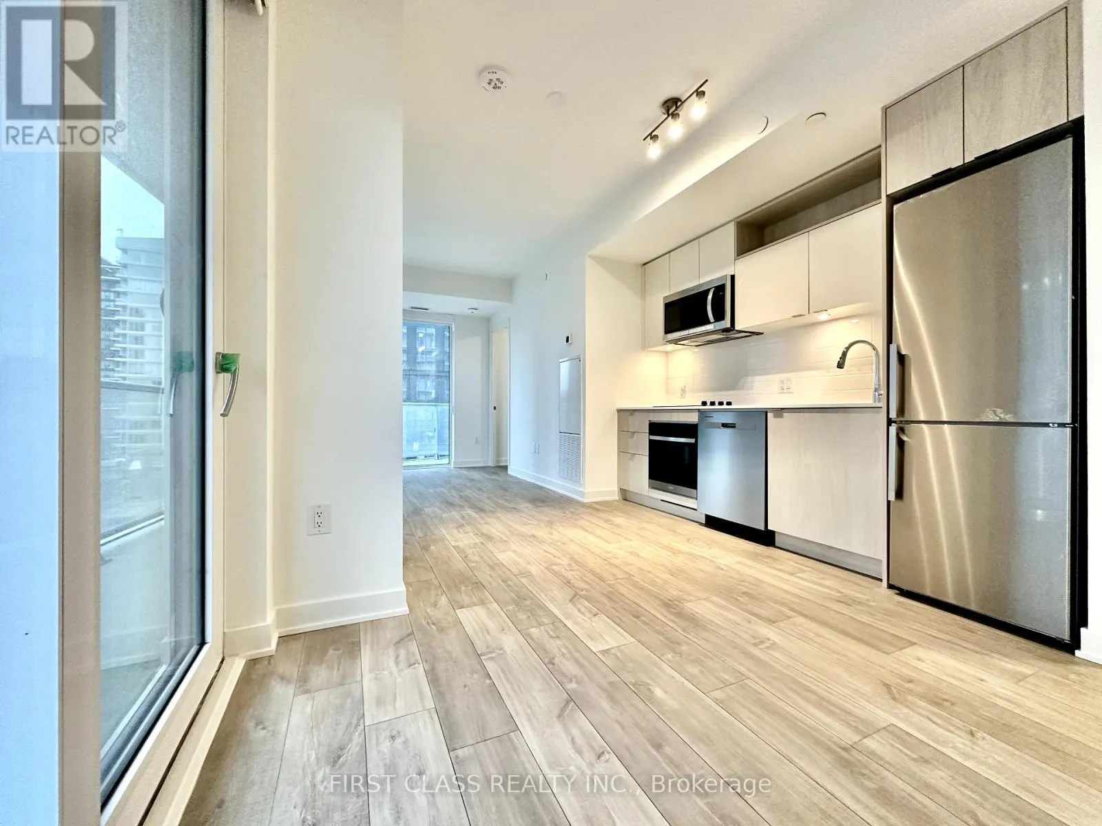 1507 - 100 DALHOUSIE STREET