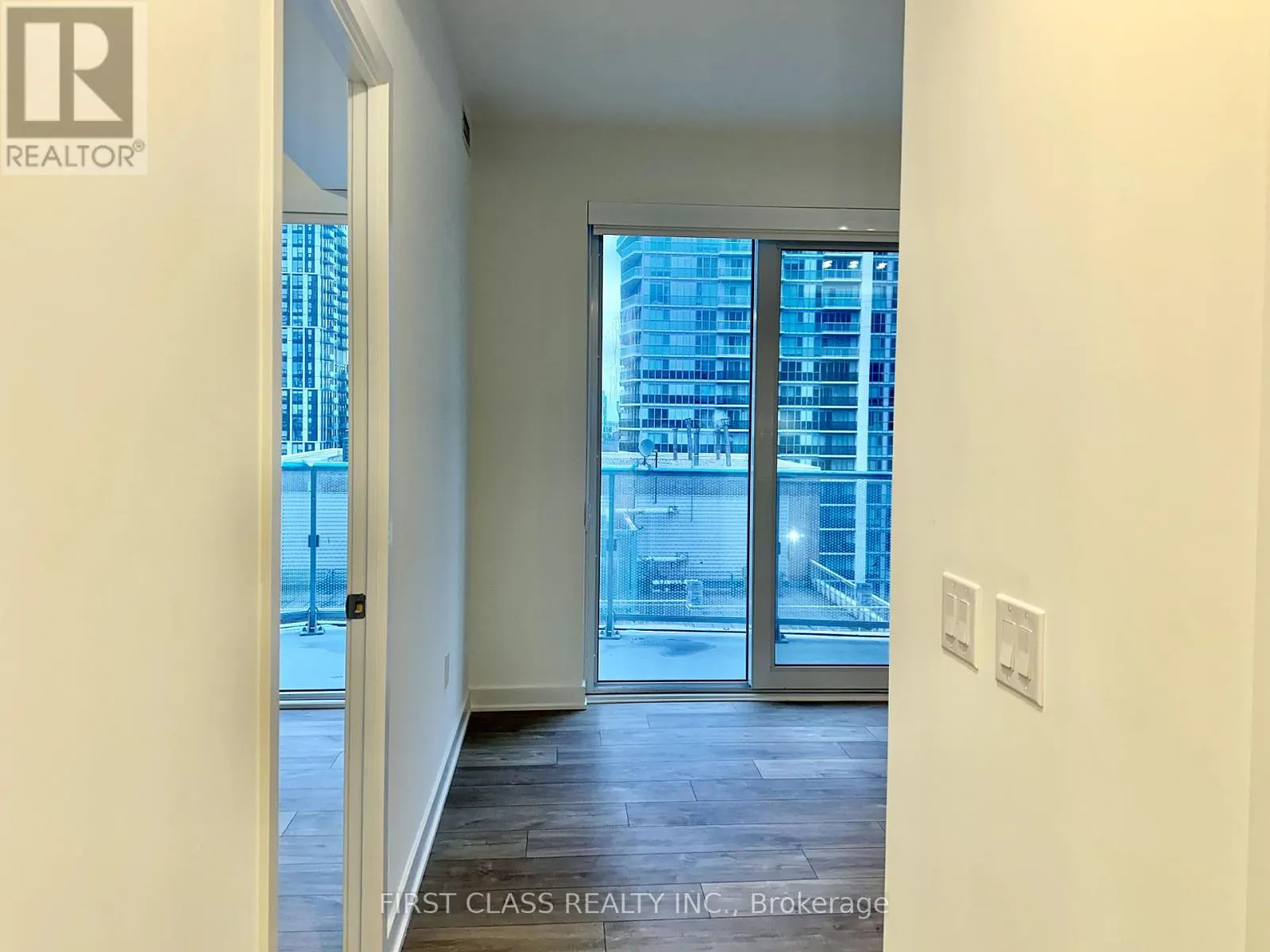 1507 - 100 DALHOUSIE STREET