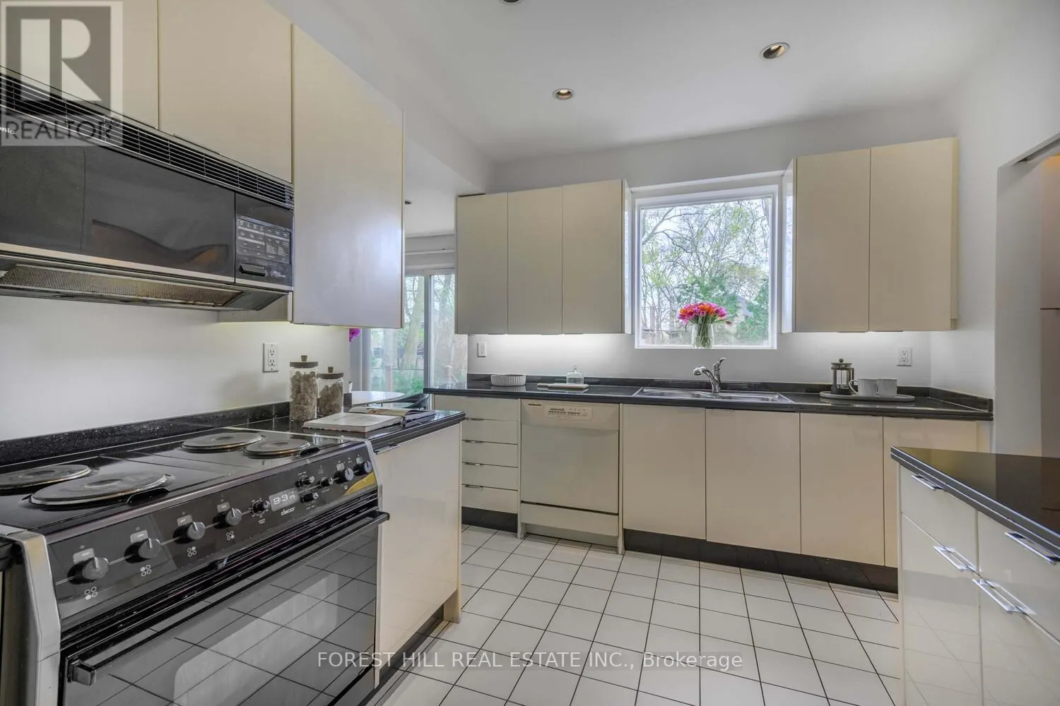 192 OLD FOREST HILL ROAD