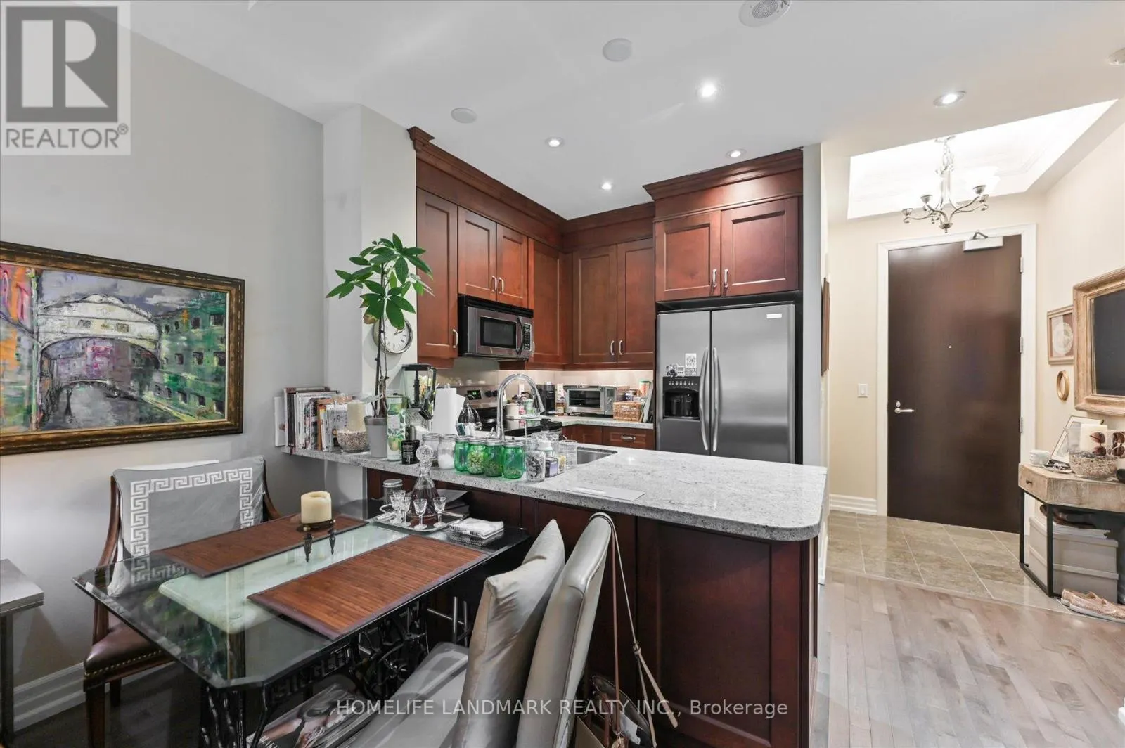 221 - 20 BURKEBROOK PLACE