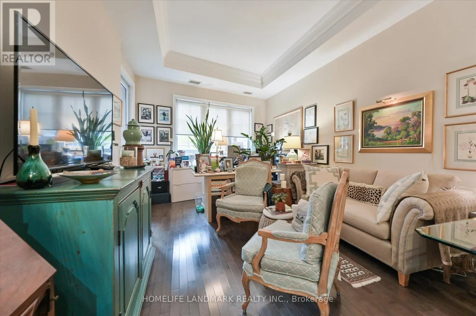 221 - 20 BURKEBROOK PLACE