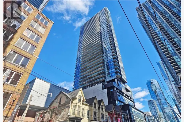 1706 - 290 ADELAIDE STREET W