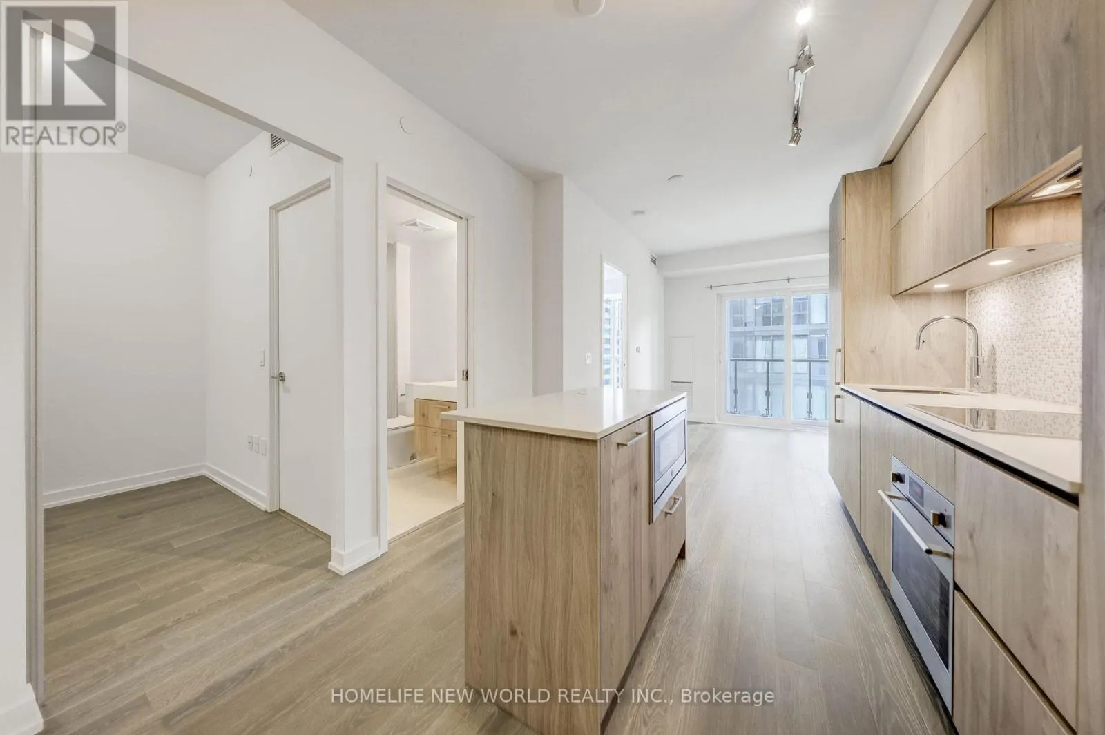 1212 - 1 YORKVILLE AVENUE