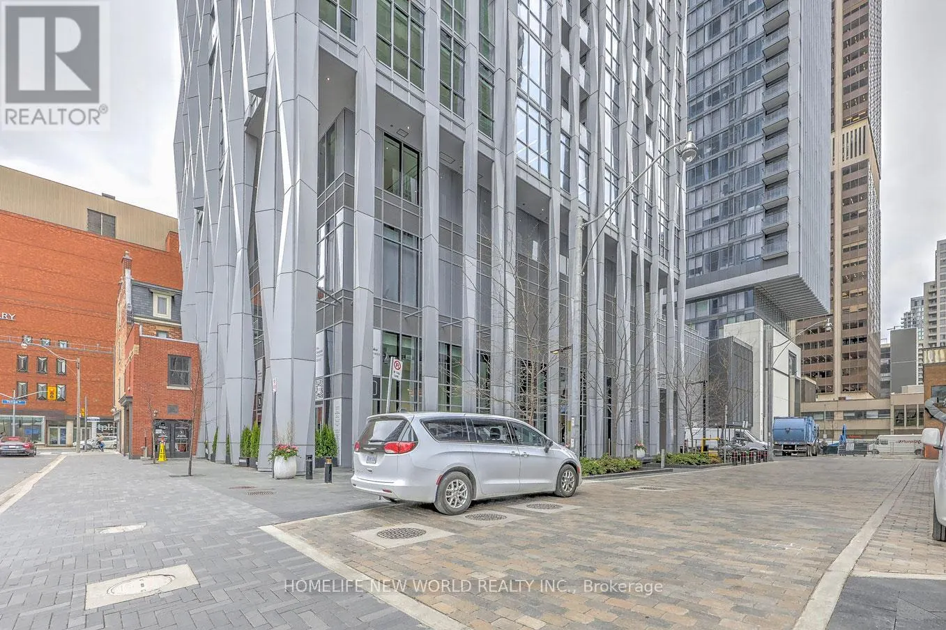 1212 - 1 YORKVILLE AVENUE