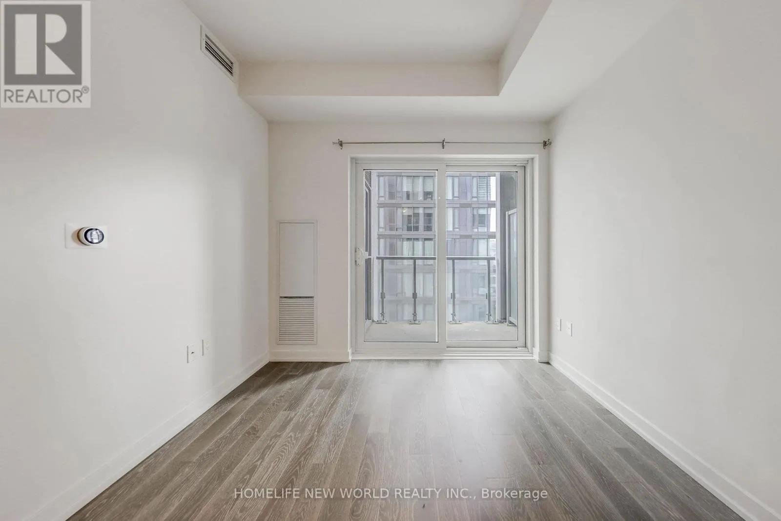 1212 - 1 YORKVILLE AVENUE