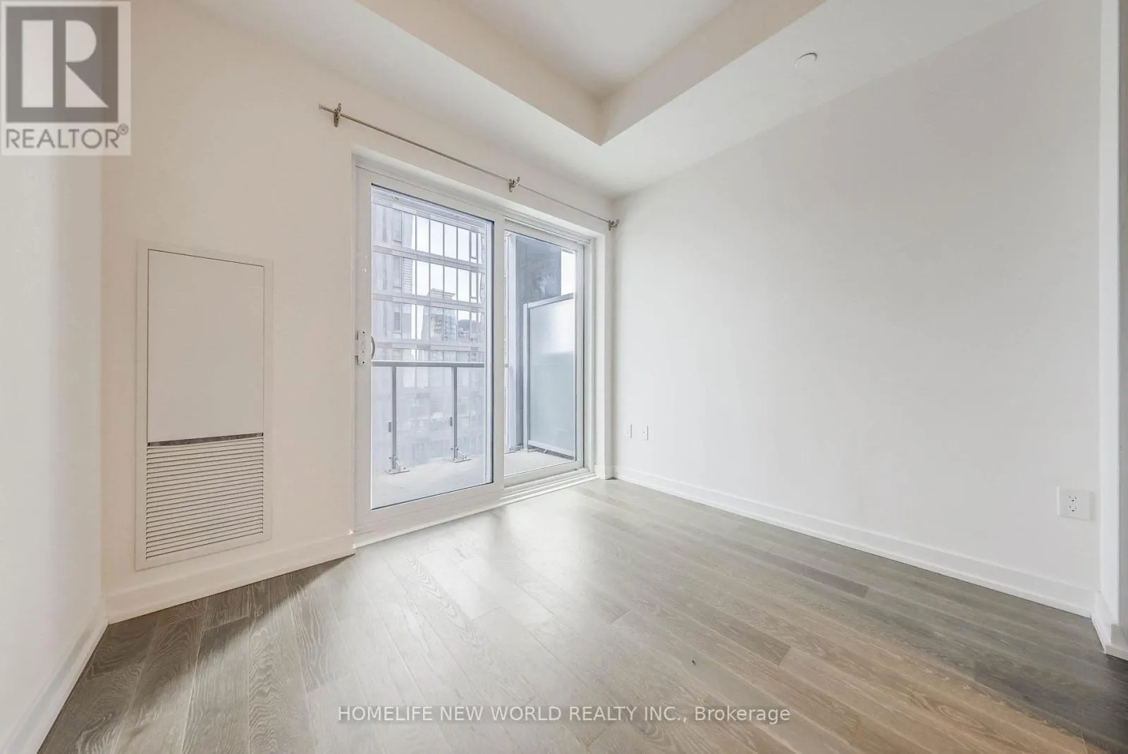 1212 - 1 YORKVILLE AVENUE