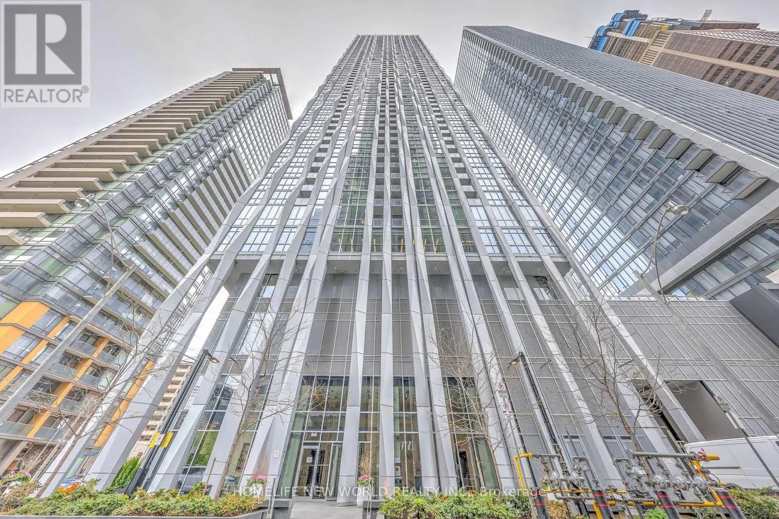 1212 - 1 YORKVILLE AVENUE
