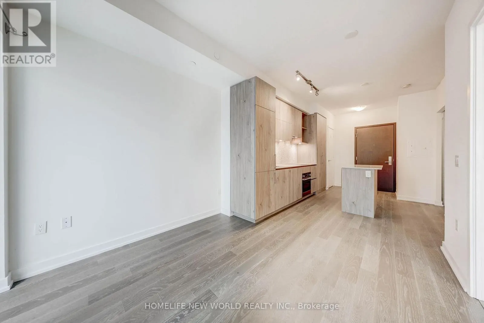 1212 - 1 YORKVILLE AVENUE