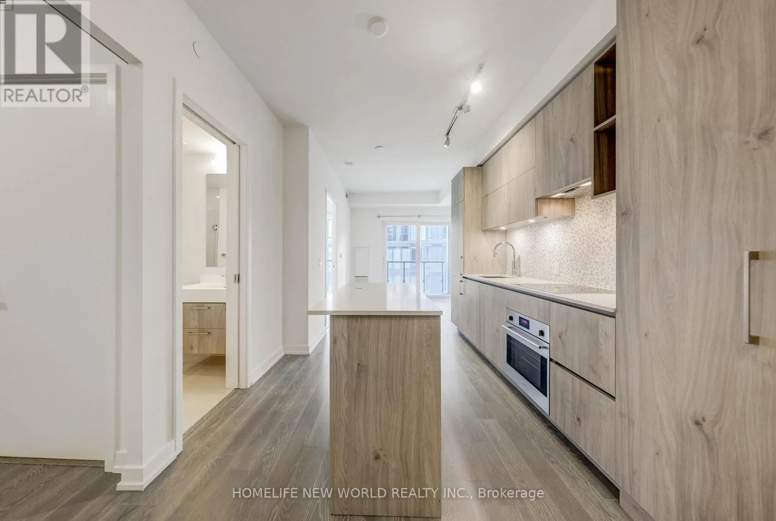 1212 - 1 YORKVILLE AVENUE