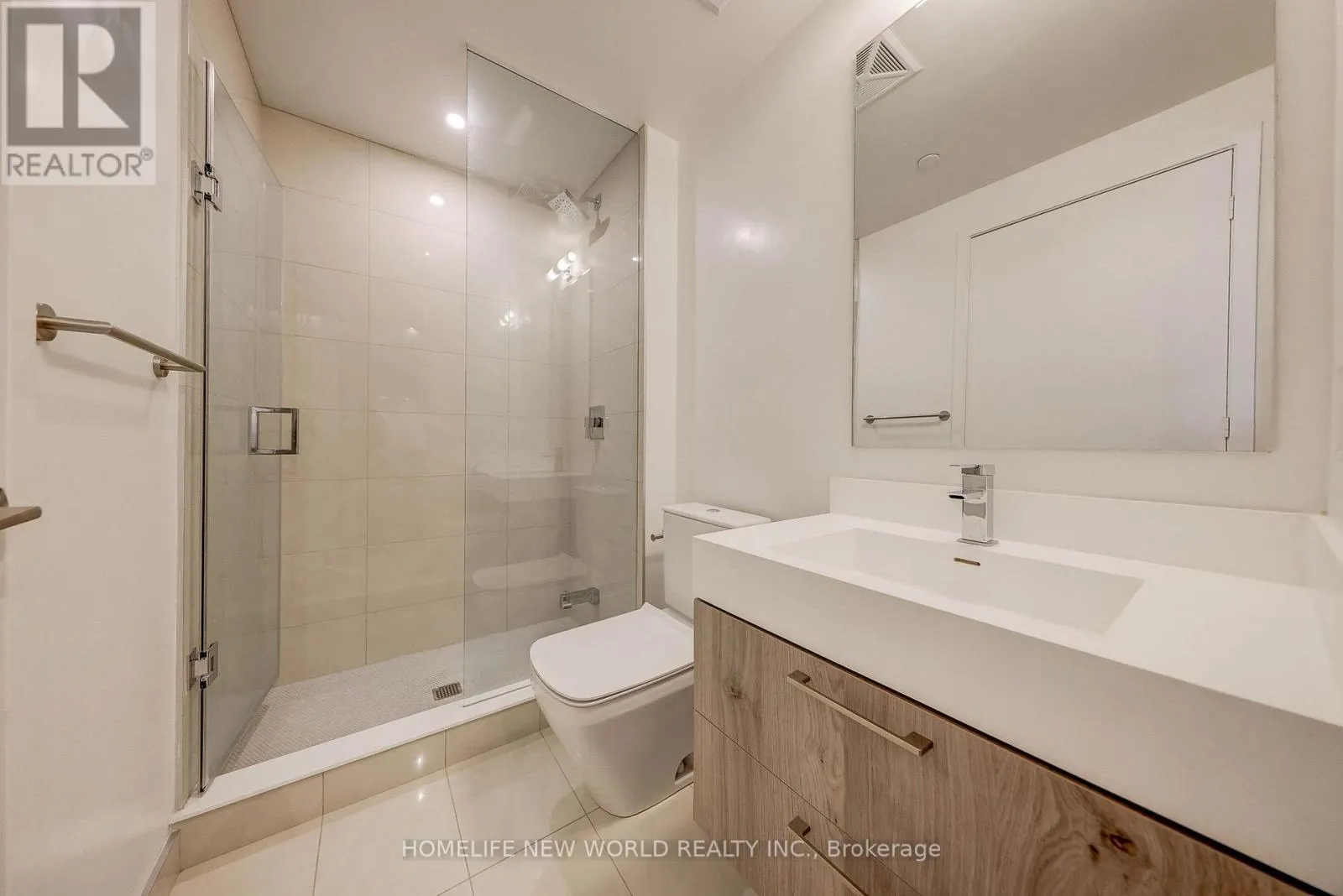 1212 - 1 YORKVILLE AVENUE