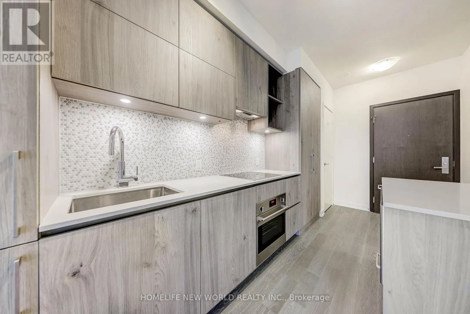 1212 - 1 YORKVILLE AVENUE