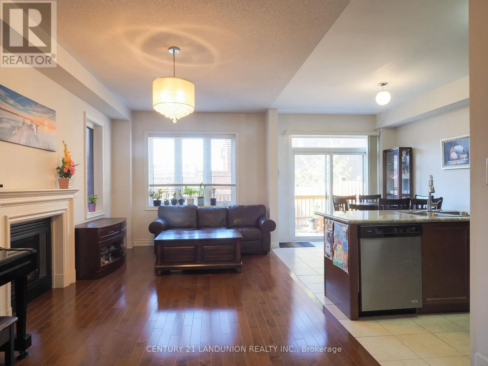35 GOLDTHREAD TERRACE
