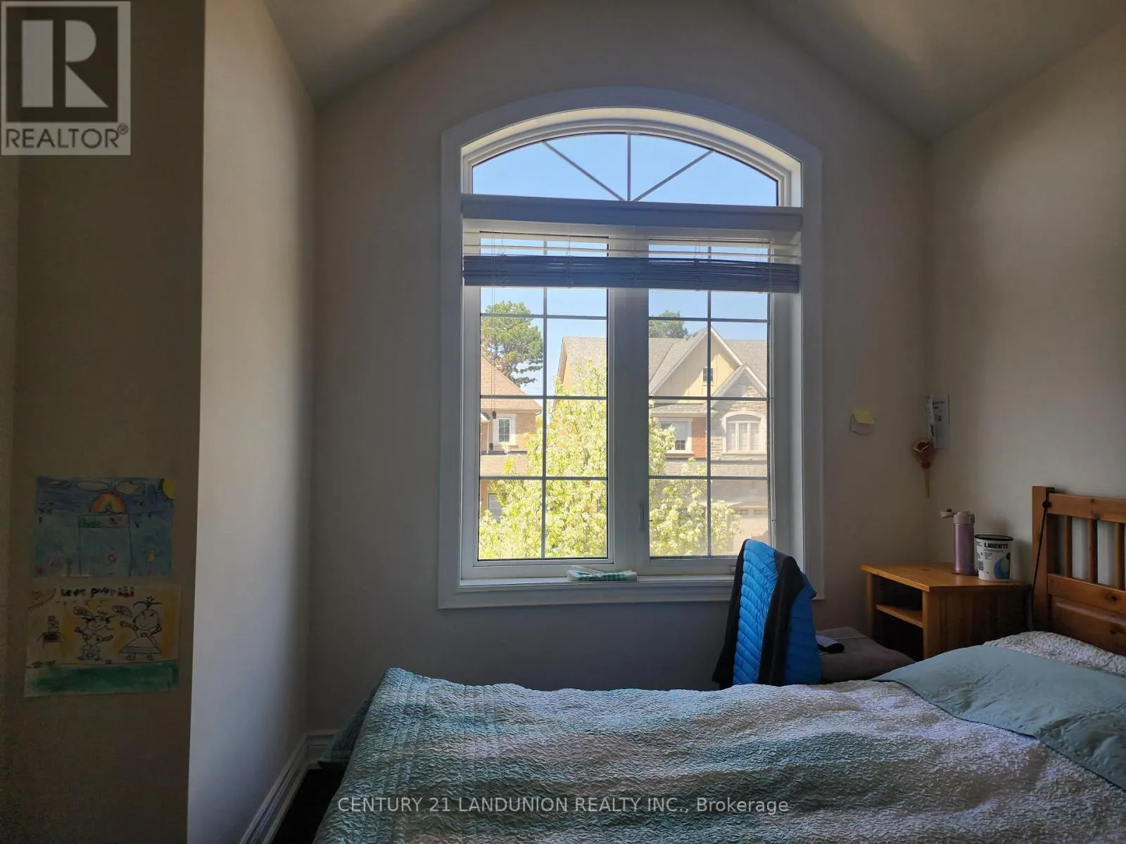 35 GOLDTHREAD TERRACE