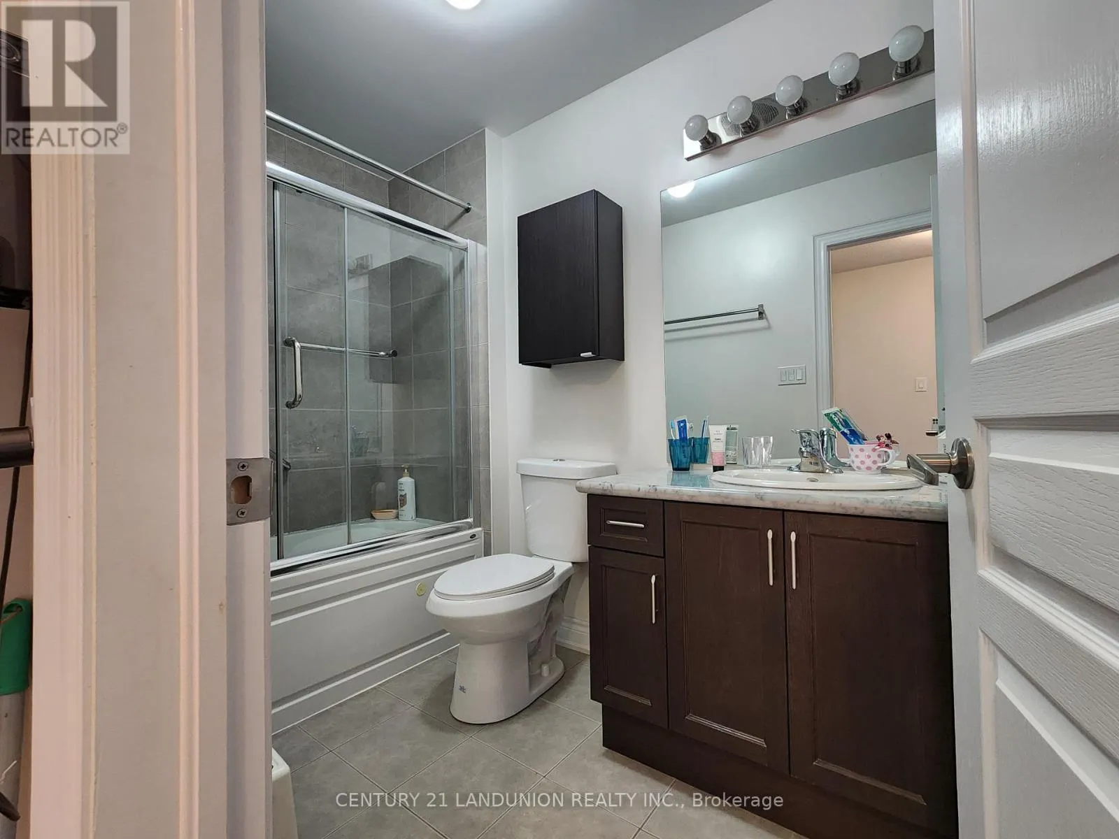 35 GOLDTHREAD TERRACE
