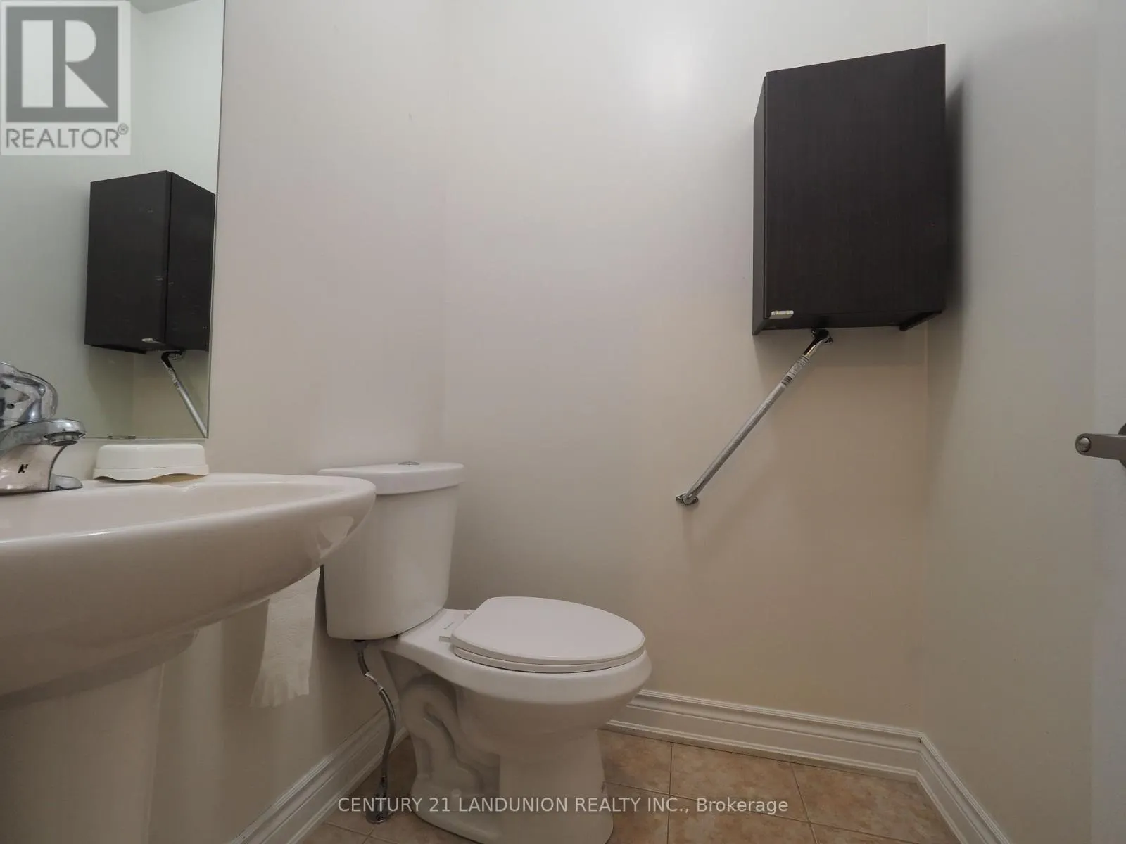 35 GOLDTHREAD TERRACE