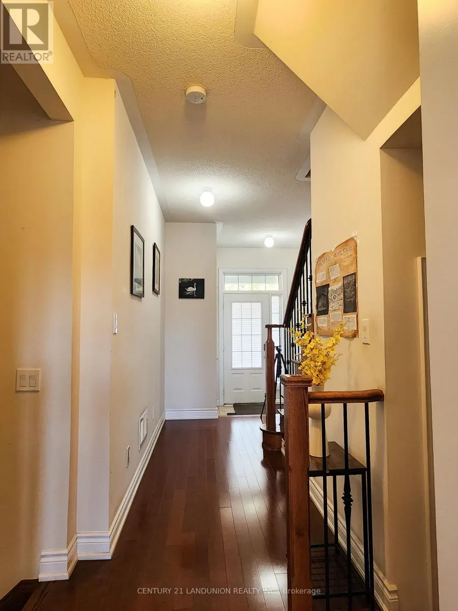 35 GOLDTHREAD TERRACE