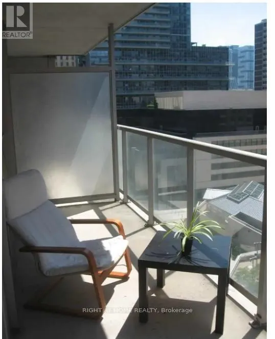 807 - 761 BAY STREET