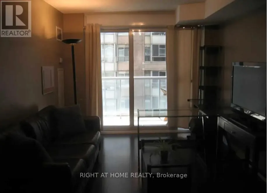 807 - 761 BAY STREET