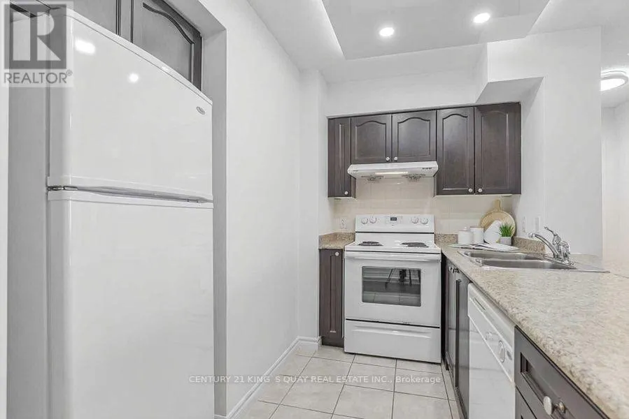 2501 - 35 HOLLYWOOD AVENUE