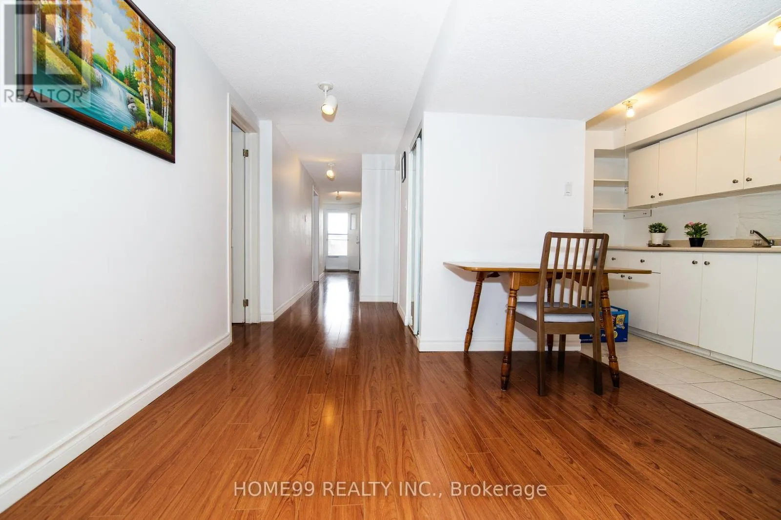 LOWER - 137 PINEWAY BOULEVARD