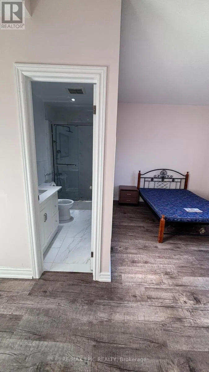 2ND FLOOR - 143 MARKHAM STREET