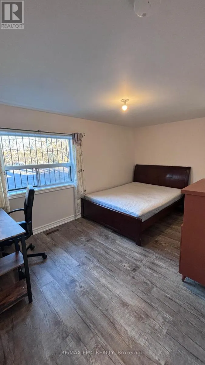 2ND FLOOR - 143 MARKHAM STREET